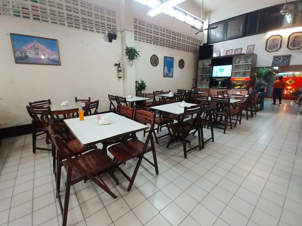 Prasuri Guest House Бангкок Экстерьер фото