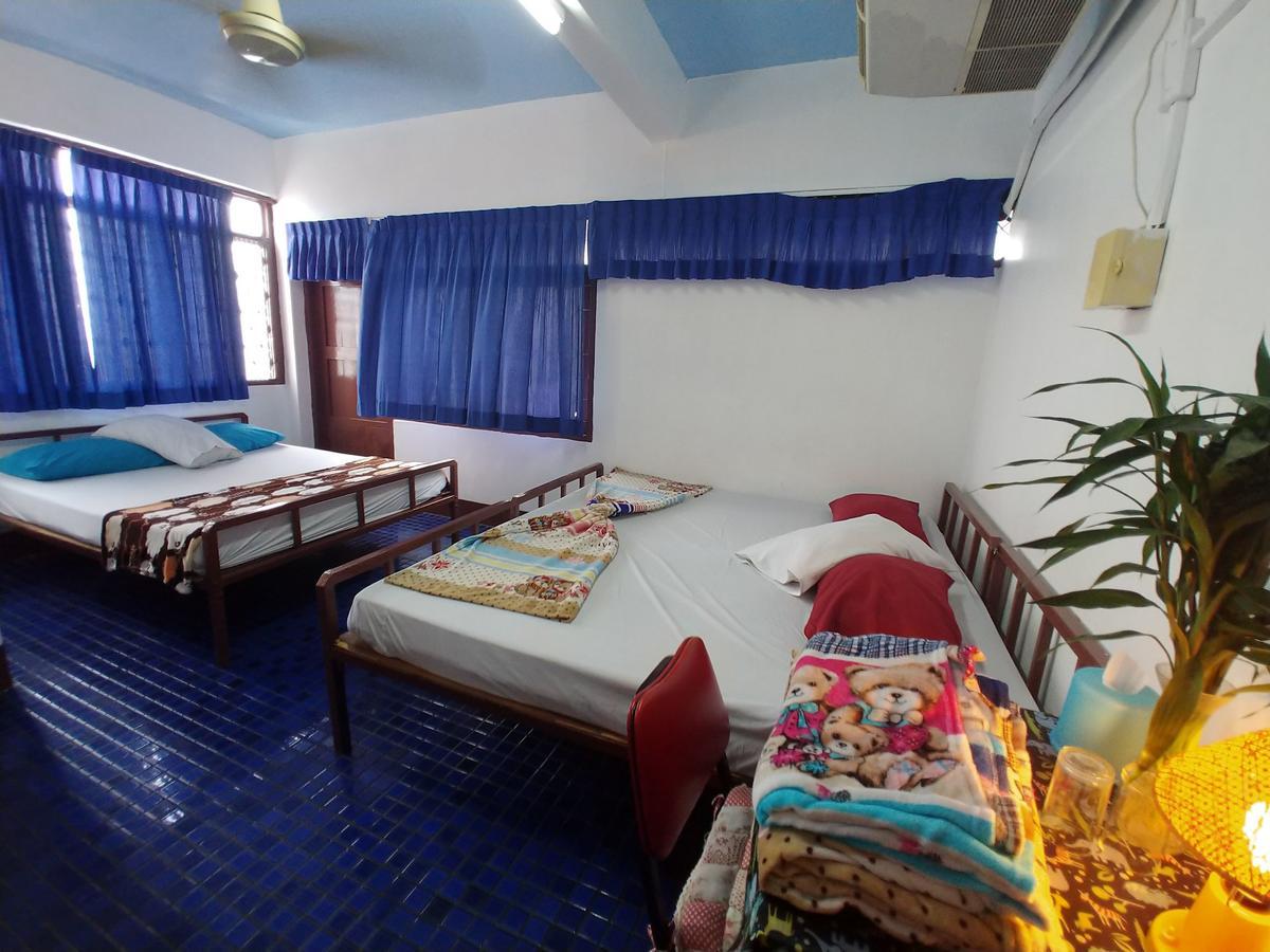 Prasuri Guest House Бангкок Экстерьер фото